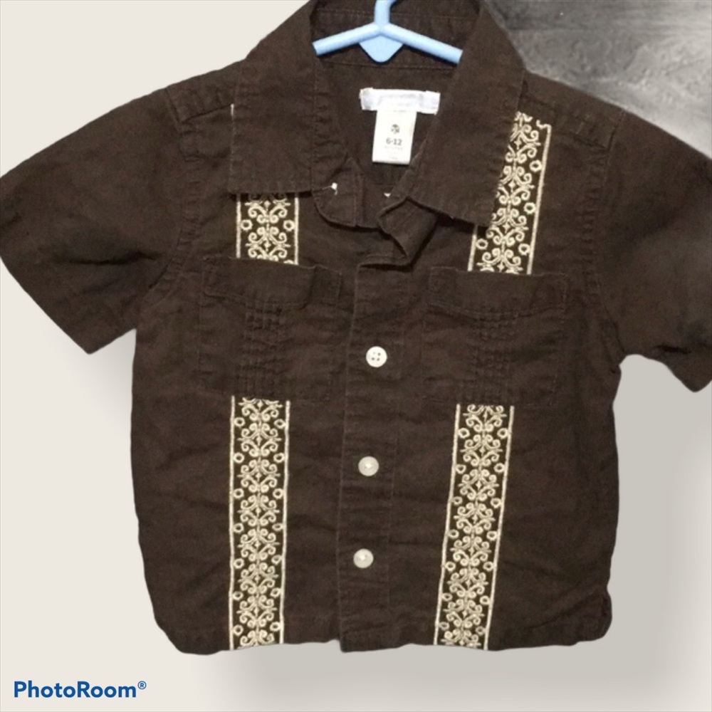 Brown & white embroidered Guayabera